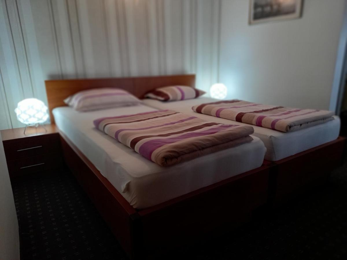 Prenociste Zan Saraievo Quarto foto